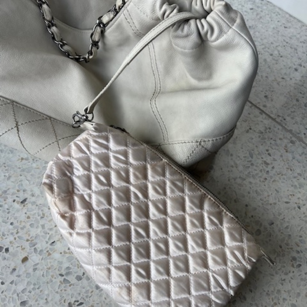 Chanel Coco Cabas White Leather Handbag - Picture 11 of 16